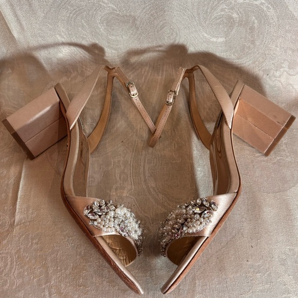 BADGLEY MISCHKA Sz 8 Clara Embellished Pearls Block Heel Ankle Straps Sandals - Picture 8 of 16
